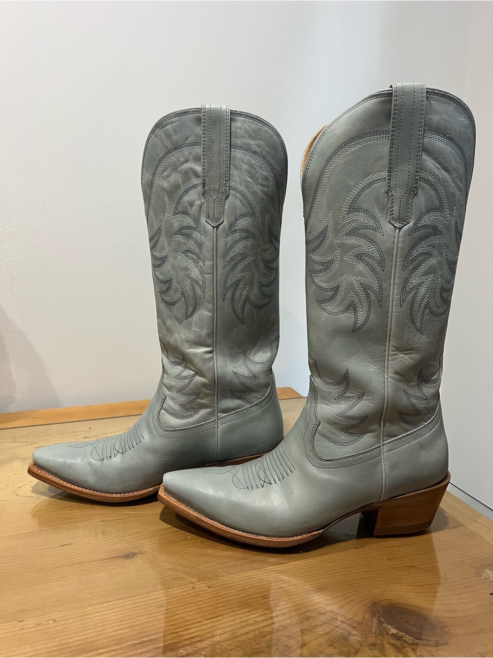 Tecovas The Annie Slate Blue  Embroidered Leather Boots  US 10.5